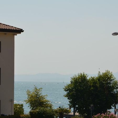 Trilocale Palazzo Garda Apartment Garda  Ngoại thất bức ảnh